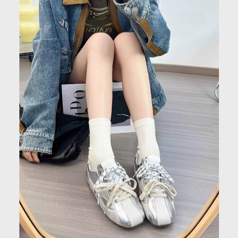 أحذية رياضية نسائية 2025 جديد  - مراجعة Sale Fashion Women وسعره